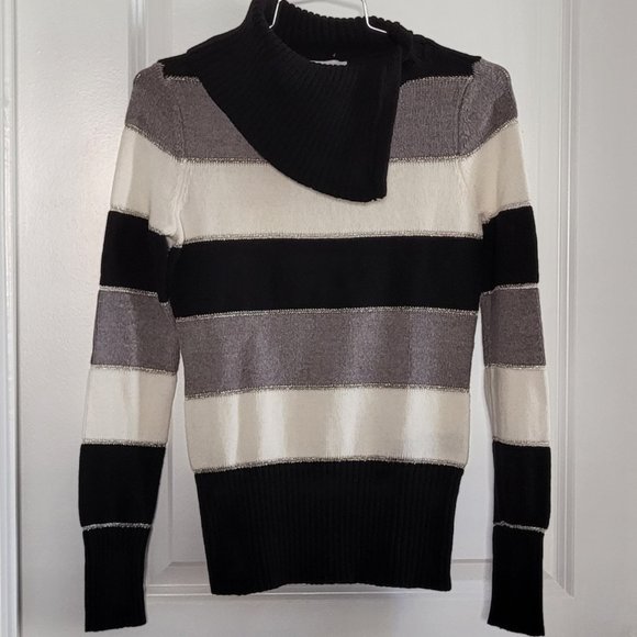 White House Black Market Sweaters - White House Black Market Pullover Stripe Sweater Size XXS